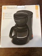 Toastmaster 5-Cup Coffee Maker - Pause & serve - Water window (RM-7)