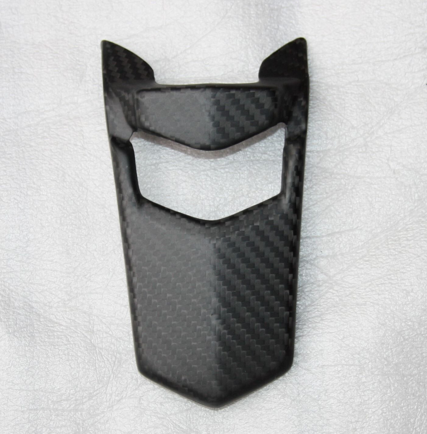 Cache sous compteur en carbone mat pour carénage avant de moto Yamaha MT10