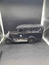 Jim Beam Bourbon Whiskey Police Paddy Wagon Decanter Model Car 750ml Empty Read