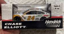 2017 Chase Elliott LCP Little Caesars Pizza 1:64 scale car NASCAR