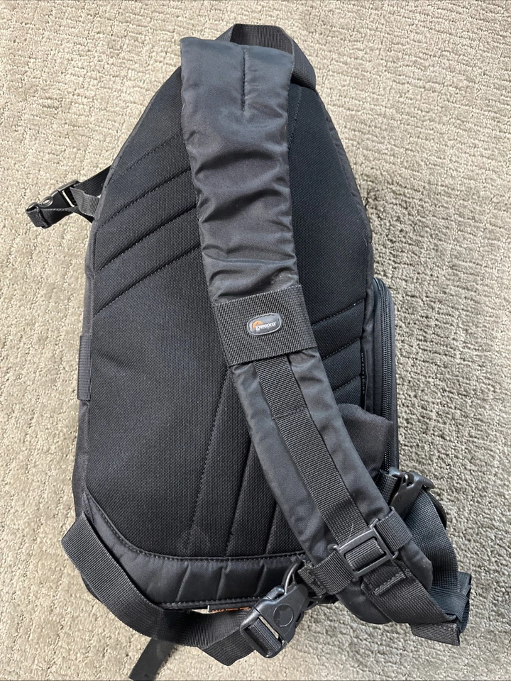 Lowepro Camera Camcorder Sling Bag Backpack Slingshot 200 AW Padded Multi Pocket - Image 3 of 4