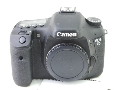 Canon EOS  7D 18MP DSLR-Kamera , Auslösungen /shutter count 16787