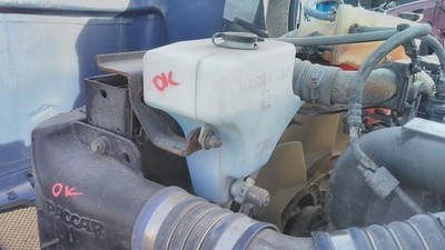 2017 PETERBILT 579 WINDSHIELD WASHER RESERVOIR 3885558