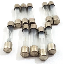 Lot of 10 Littelfuse SFE20 32 Volt 20 Amp Fast Acting Automotive Glass Fuses