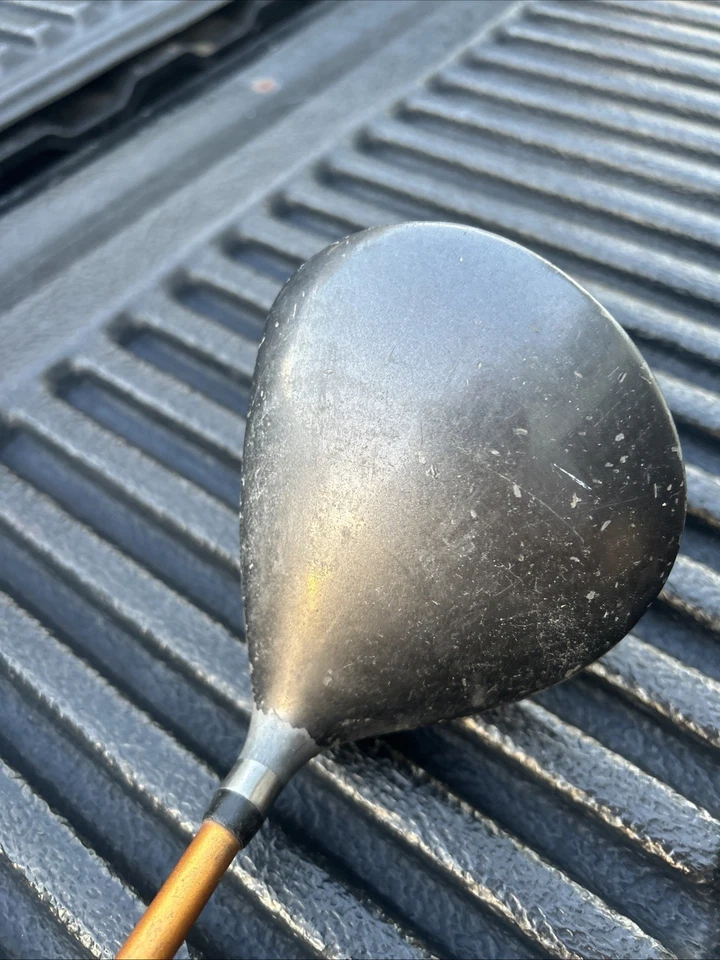 Cleveland Launcher 400 Driver 10.5* Launcher Gold 55g R Flex RH Grip Is Worn - Image 4 of 4