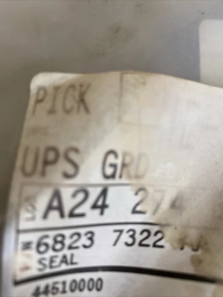 Ram 2500 3500 2014-2018 sello superior del radiador OEM - Mopar 68237322AA Foto 3 de 4