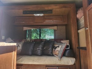 2012 Bison LQ w/slideout 3H Slant with cameras