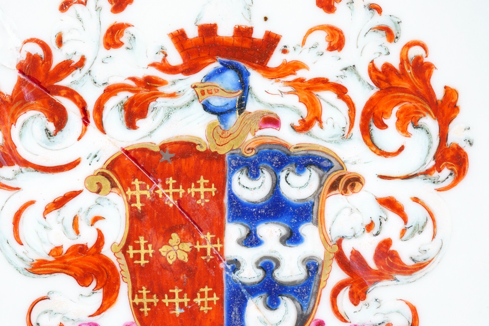 Chinese Armorial Porcelain Gilt Plate Famille Rose Qing Period 18th Century