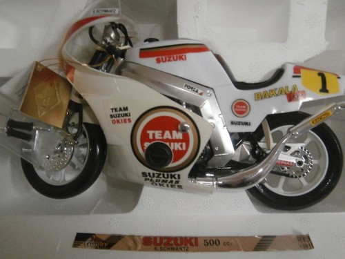GUILOY GRANDE MODELLO SCALA 1/10 SUZUKI KEITH SCHWANTZ 500CC MOTO DA CORSA NUOVA - Foto 12 di 16