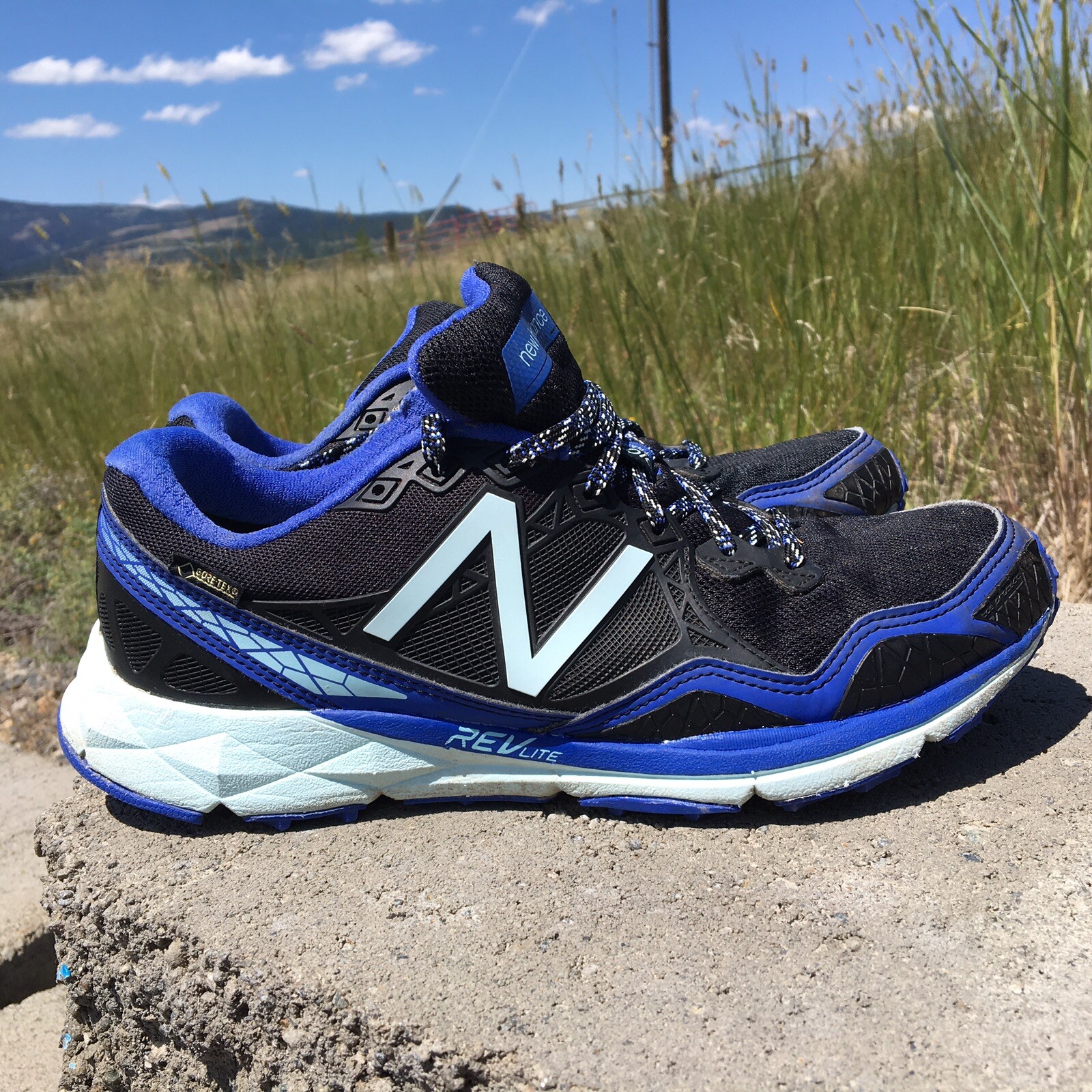 New Balance GoreTex REV Lite 910 V3 Trail Walking Sn… Gem