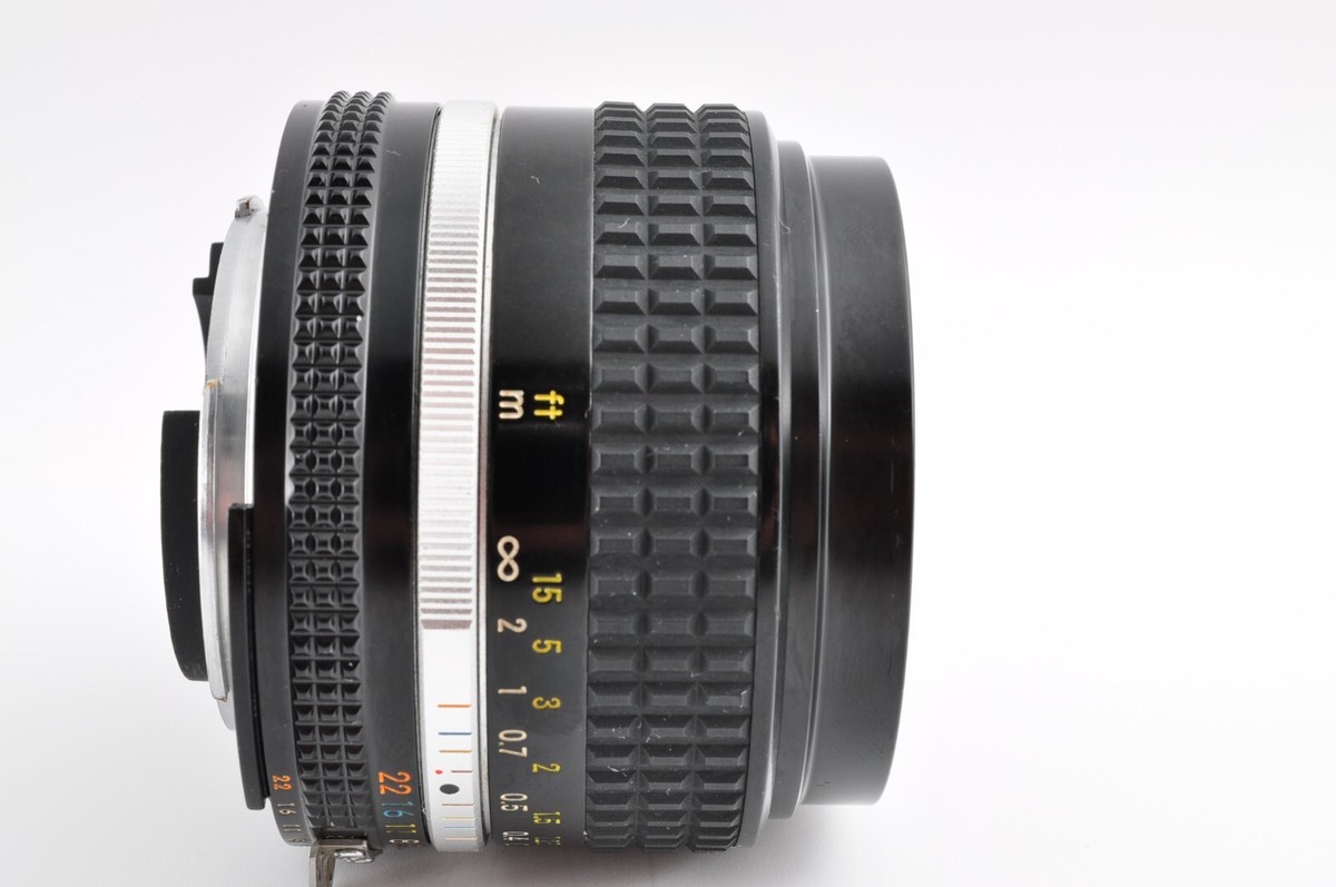 Near Mint NIKON Ai-s NIKKOR 28mm F3.5 MF Wide Angle Lens JAPAN