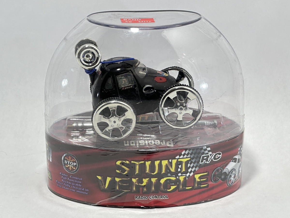 Precision Panther Chariot Radio Control 3381 Mini Stunt Vehicle