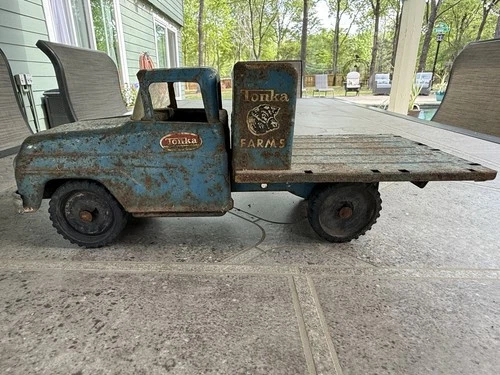 Vintage Original 1962 Tonka Farms Stake Flatbed (Blue)