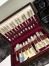 1847  Rogers Bros Silverplate DAFFODIL Flatware, 94 PC. SERVICE- 12, SERVING PCS