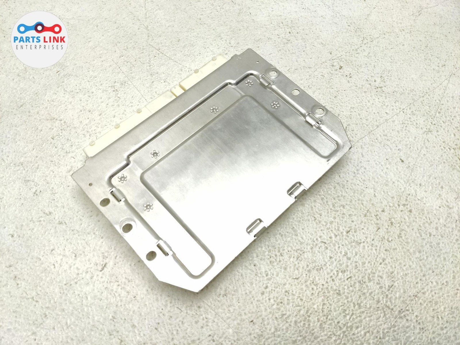 Maserati Levante 2017-2020 Air suspension module P/N 670105849