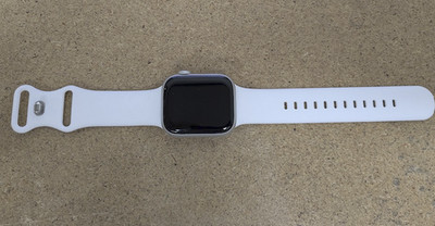 Good Apple Watch Series 8 GPS 45mm Silver Aluminum - Scratches