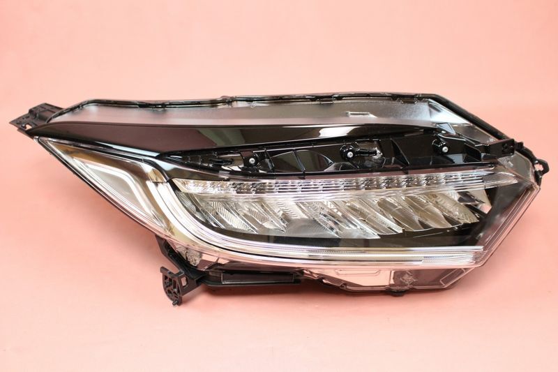 ホンダ ヴェゼルハイブリッドRU3 左右ヘッドライト ヴェゼル