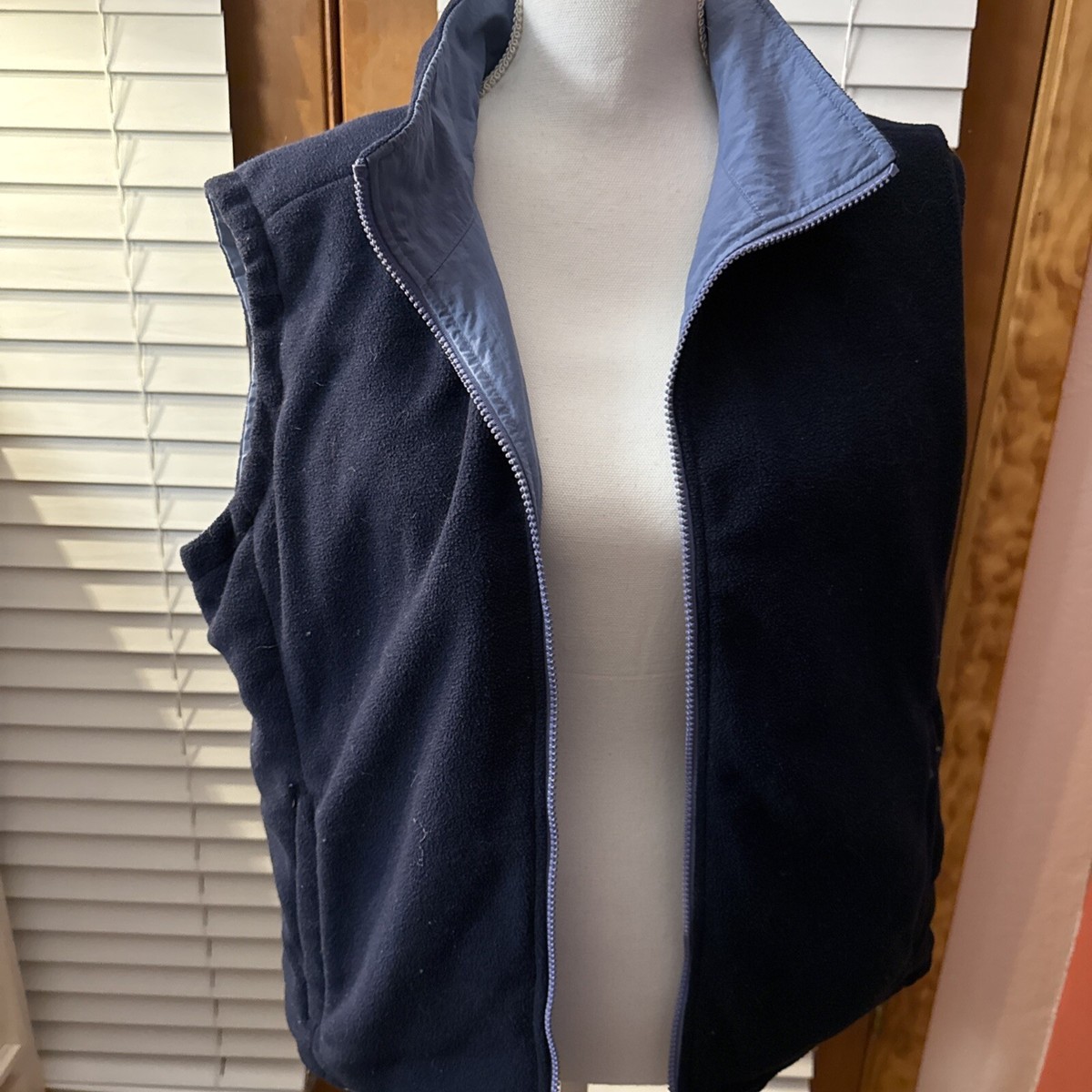 10,000 Feet Above Sea Level. Reversible Zippered Vest View 2