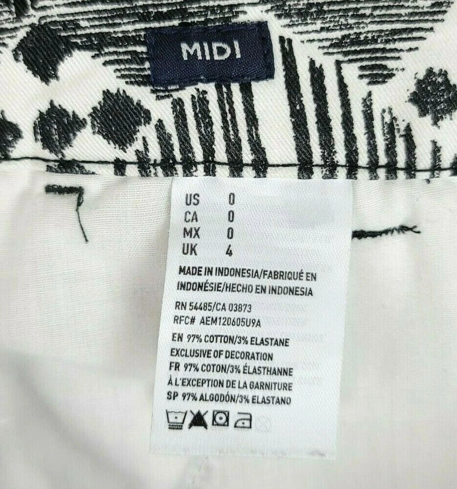 Pantalones Cortos American Eagle Elastizados Midi Para Mujer Talla 4 Negro Blanco Patrón Geométrico Foto 4 de 4