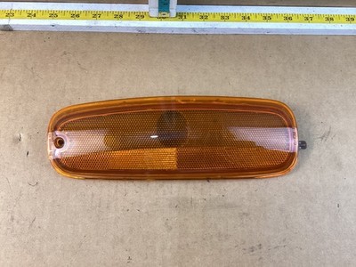 1996-2002 Chevrolet Express 1500 Right Corner Park Marker Light