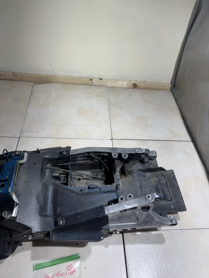 2003 2004 HONDA CBR600RR CBR 600RR OEM REAR FENDER BACK BATTERY TRAY SUBFRAME - Image 3 of 4