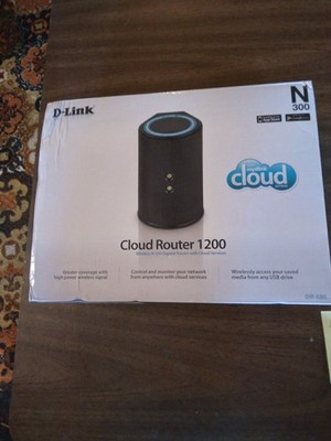 D-Link Cloud N300 300 Mbps 4-Port Gigabit Wireless N Router (DIR-636L)