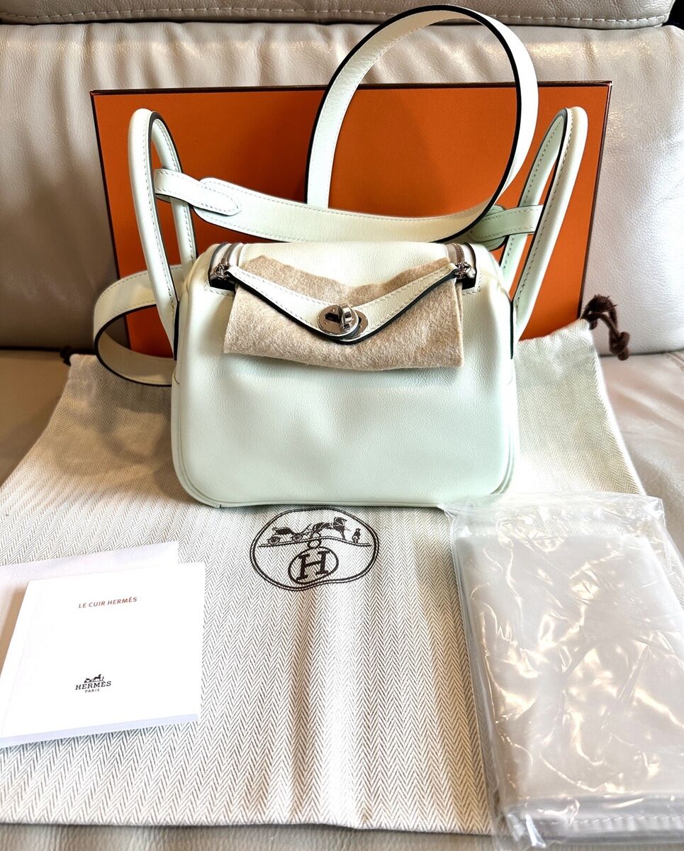 Hermes Mini Lindy 20 Bag - Vert Fizz Swift Leather With Hermes Mini Lindy 20 Bag - Vert Fizz Swift Leather With