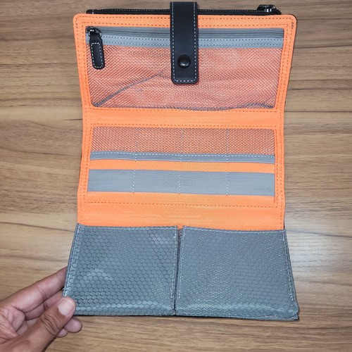 Harley-Davidson Leather Travel Tech Tri-fold Organizer - Picture 3 of 9