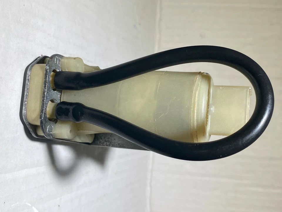              VDO Original Front Windshield Washer Pump1983-97 Volvo 740 760 850  - Изображение 2 из 4