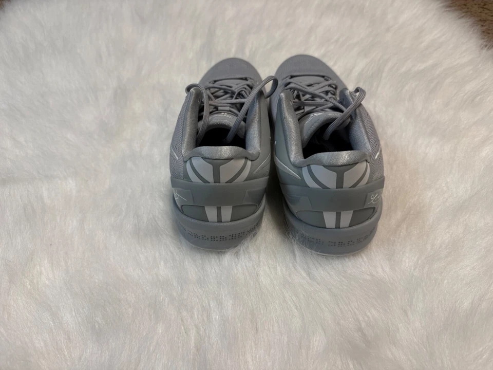 Nike Kobe 8 Kids Size 6Y Sneakers FN0266-003 - Image 4 of 4