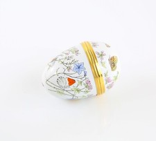 TOYE, KENNING & SPENCER 'TOM THUMB' ENAMEL TRINKET PILL, BOXED & COA