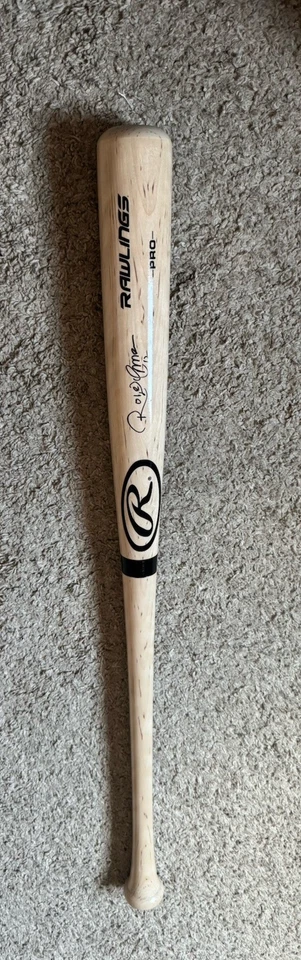 Roberto Alomar Autographed Rawlings Blonde Baseball Bat Blue Jays - Image 2 of 2