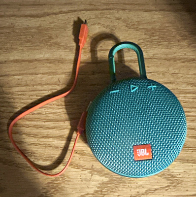 JBL Clip 3 Bluetooth Clip-On Portable Speaker Blue Micro-USB 3.5mm Round