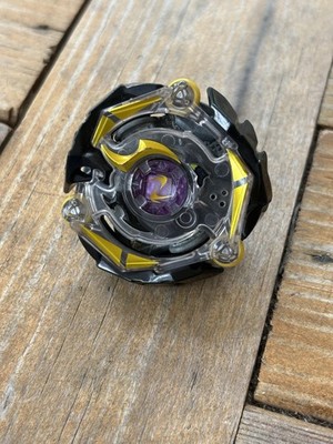 Beyblade Burst Evolution Switchstrike Kinetic Satomb S3