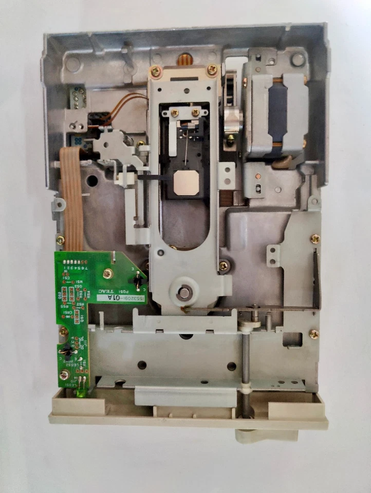 Teac FD-55GFR 5.25 1.2MB Floppy Disk Drive - Image 2 of 4