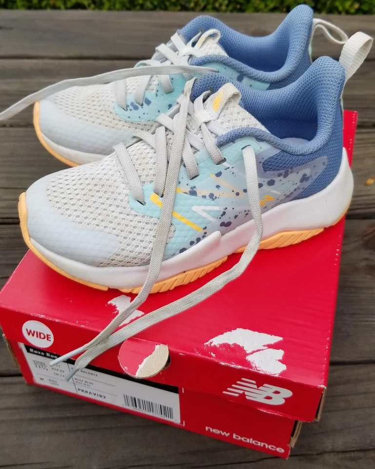 Niños Rave Run V2 Con cordones 11.5 Ancho Niño Pequeño Azul Hielo/Brillante Cian/Llamarada Solar Foto 2 de 4