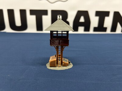 Atlas HO Railroad Ave Maroon Elevated Switch Tower Building 701