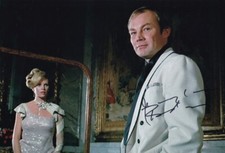 KLAUS MARIA BRANDAUER signed Autogramm 20x30cm JAMES BOND in Person autograph
