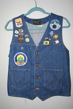 VTG WRANGLER NO FAULT MOTORCYCLE SUMMER MED VEST PINS PATCHES ROCKABILLY AWES