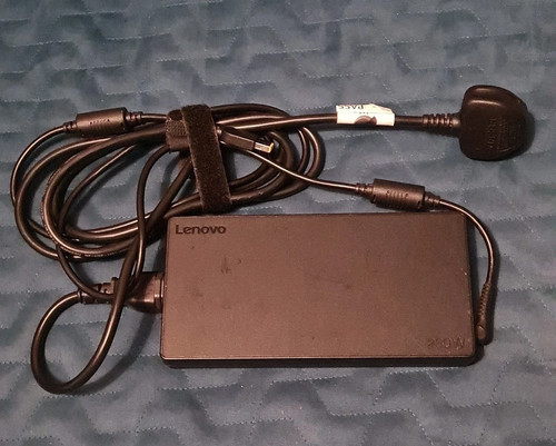 Lenovo 230W 20V 11,5A Laptop Ladegerät AC Adapter Netzteil ADL230NLC3A