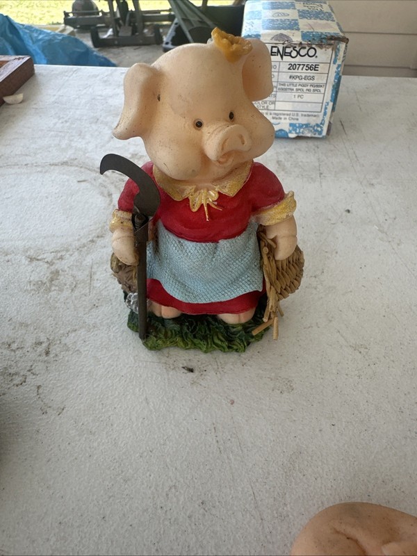 K’s Collection Ceramic Pig With Straw Hat And Scythe