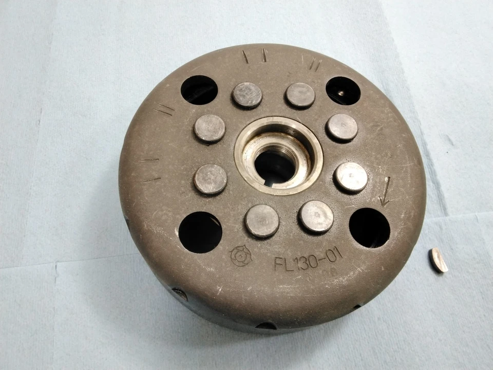 1983-86 Honda V65 Magna Sabre хороший генератор ротор маховик VF 1100 C S VF1100 - Изображение 3 из 4