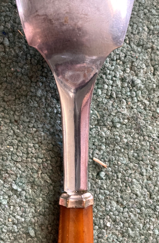 Poignée caramel bakélite vintage/milieu du siècle avec fourchette de service 4 dents (8 1/4") - Photo 7/9