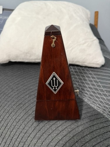 Wittner Vintage Metronome Wind-Up, Mahogany Wood, Made in Germany