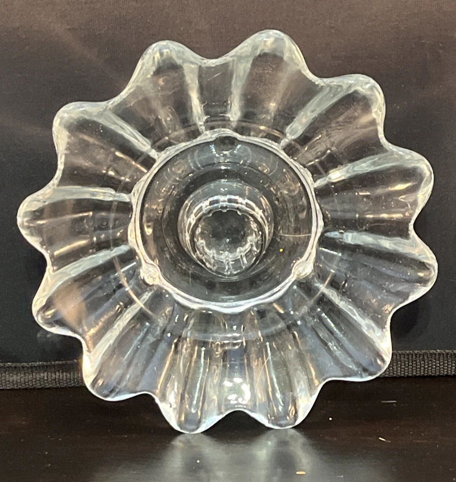 Clear Glass Flower Shaped Taper Candlestick Holder - Image 4 of 4