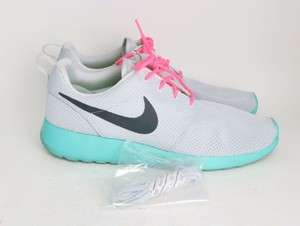 nike roshe run calypso