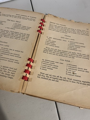 Lot of 2 Home Canning In Wartime & Easy Preserving for Victory Elsie Clarke 1943 - Picture 9 of 12