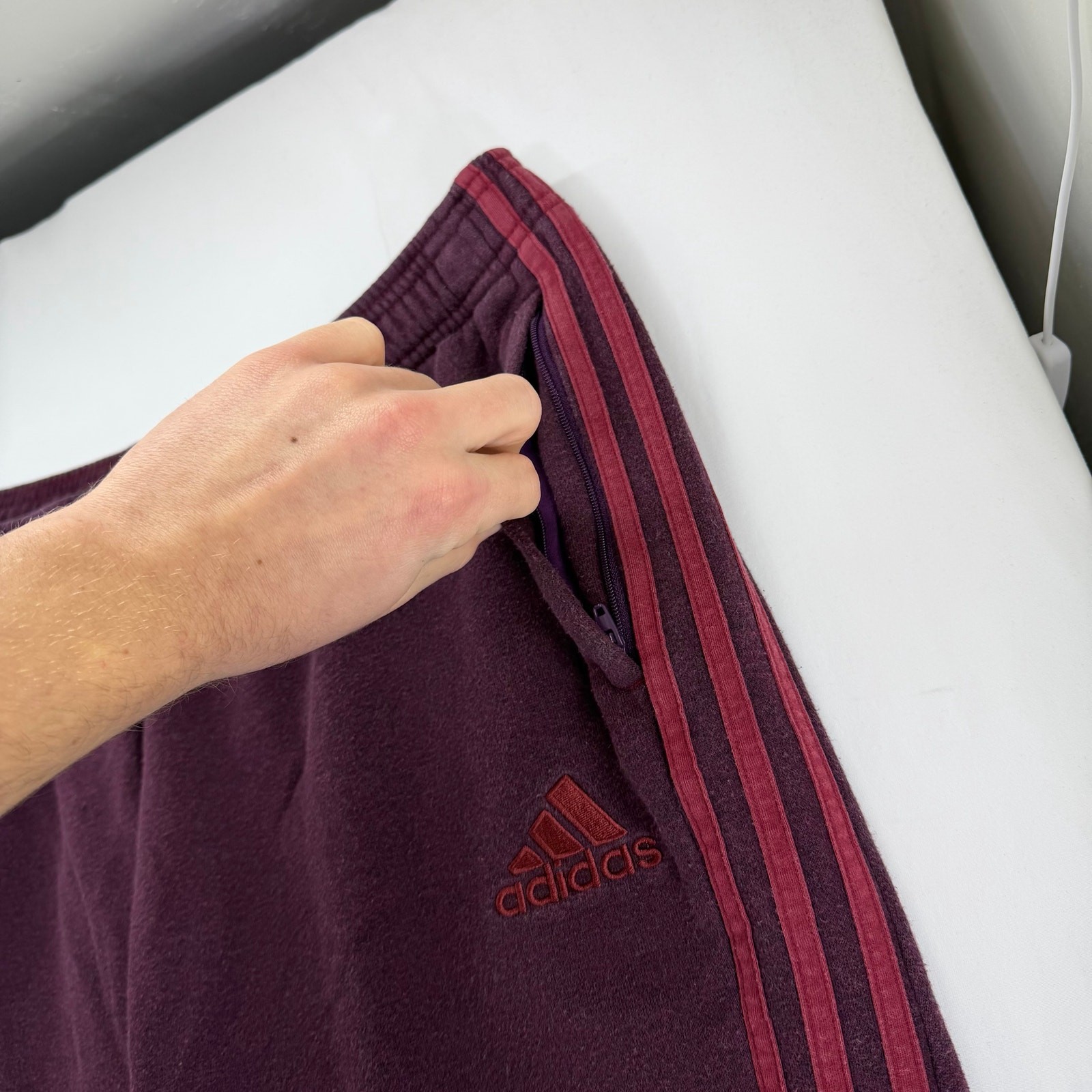 Womens Adidas 3-Stripe Fleece Sweatpants Athletic Training XL Maroon Red Joggers thumbnail 3