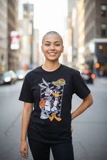 Space Jam Looney Tunes Daffy Duck and Bugs Bunny Large Black T-Shirt