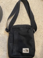 The North Face Unisex Nylon Crossbody Travel Bag. Adjustable Strap